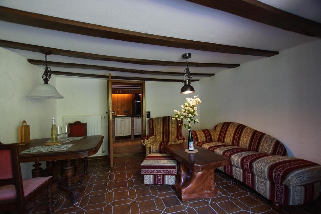 Altes Faehrhaus An Der Mosel Anno1633 Apartment Traben-Trarbach Luaran gambar