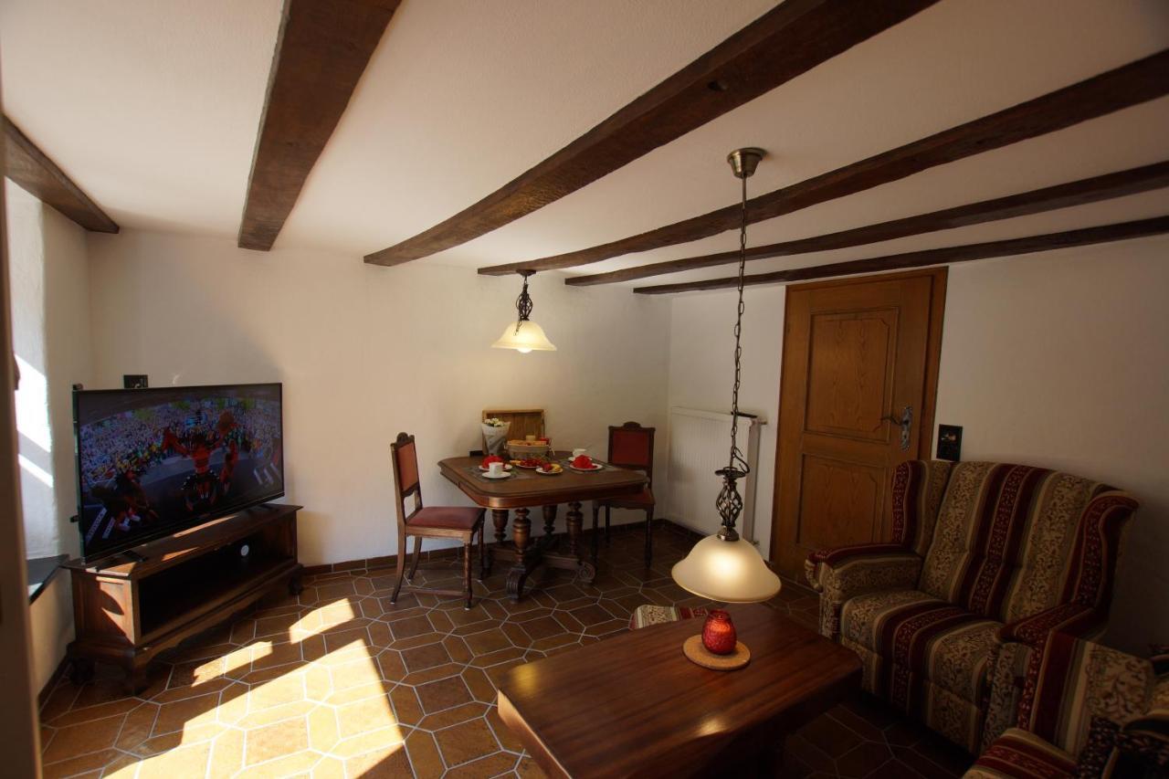 Altes Faehrhaus An Der Mosel Anno1633 Apartment Traben-Trarbach Luaran gambar